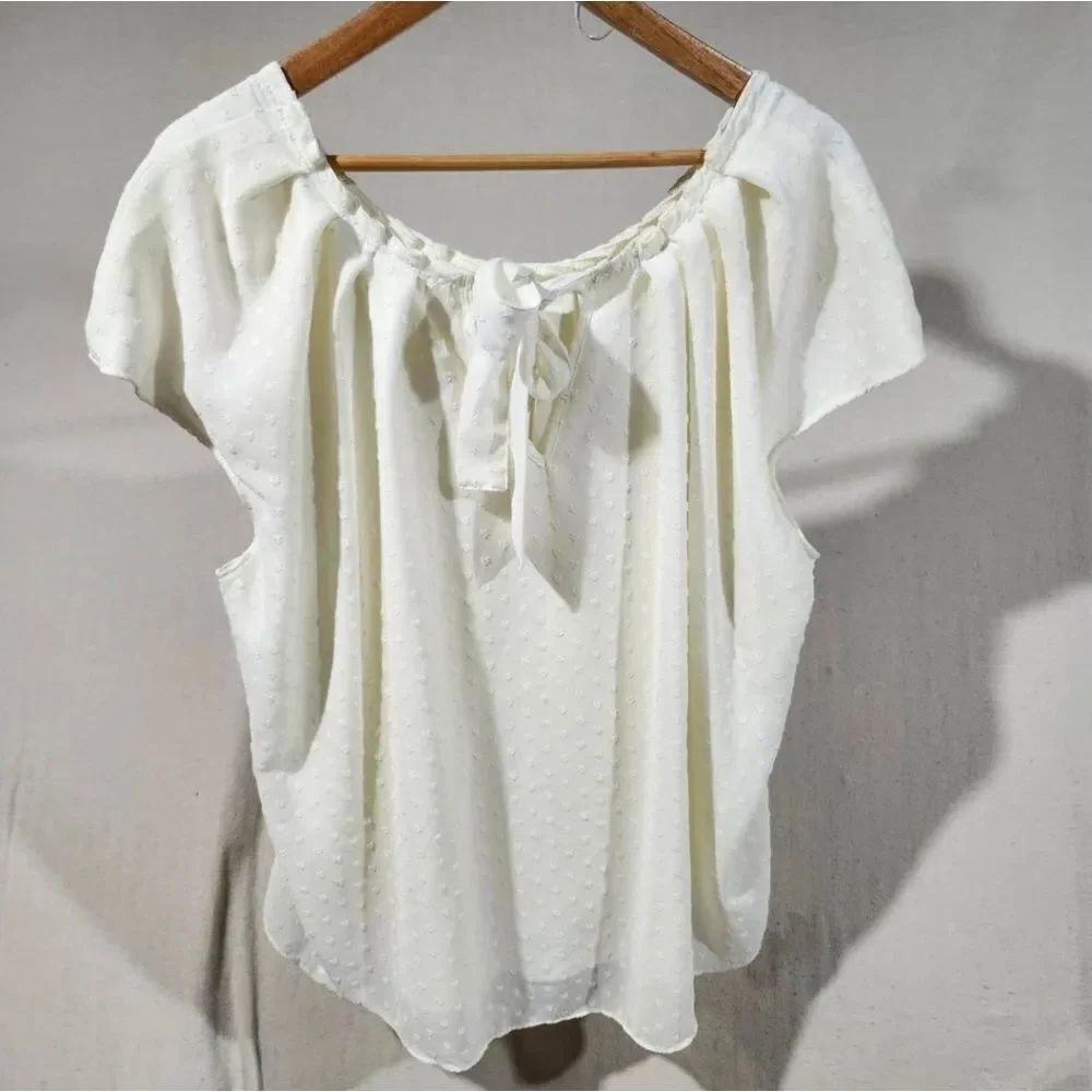 LC Lauren Conrad Cream Pleated Blouse Plus Size 2x